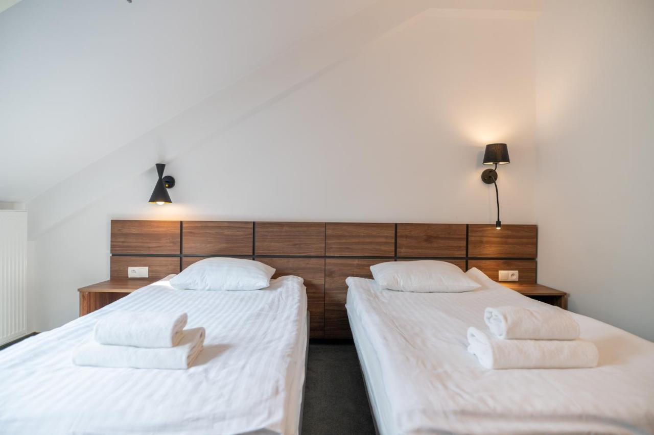 Hotel Odejewscy Chojnice Esterno foto